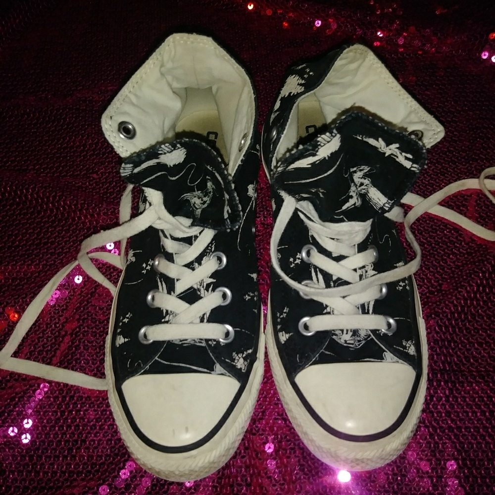Black white converse all star tennis shoes size 7